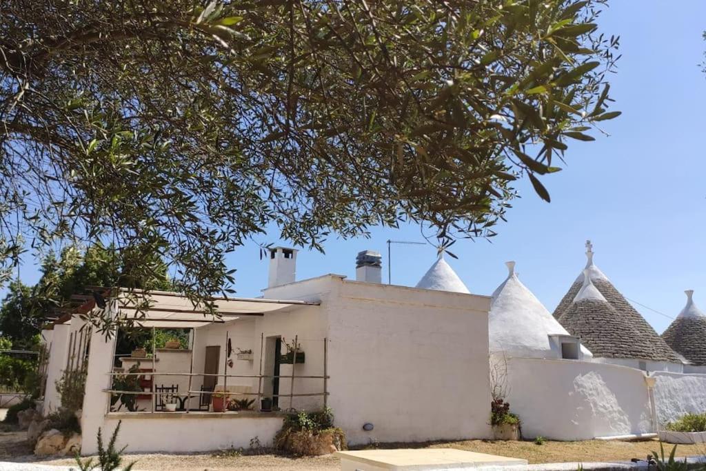 I Trulli D'A Ross Villa Ceglie Messapica Eksteriør bilde